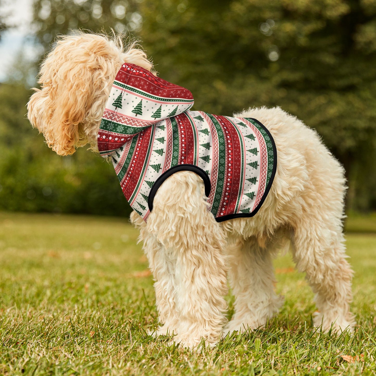 Cozy Christmas Cabin Pet Hoodie 🧣